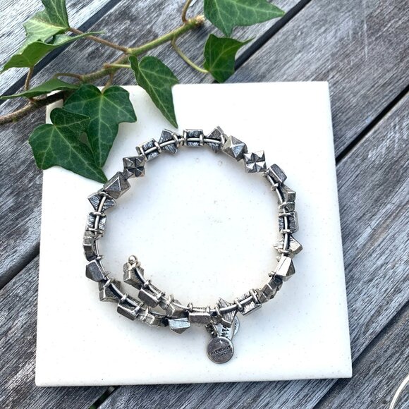 Alex and Ani – Vintage Sixty-Six Metallic Pyramid Beaded Wrap Silver Finish - Picture 1 of 2